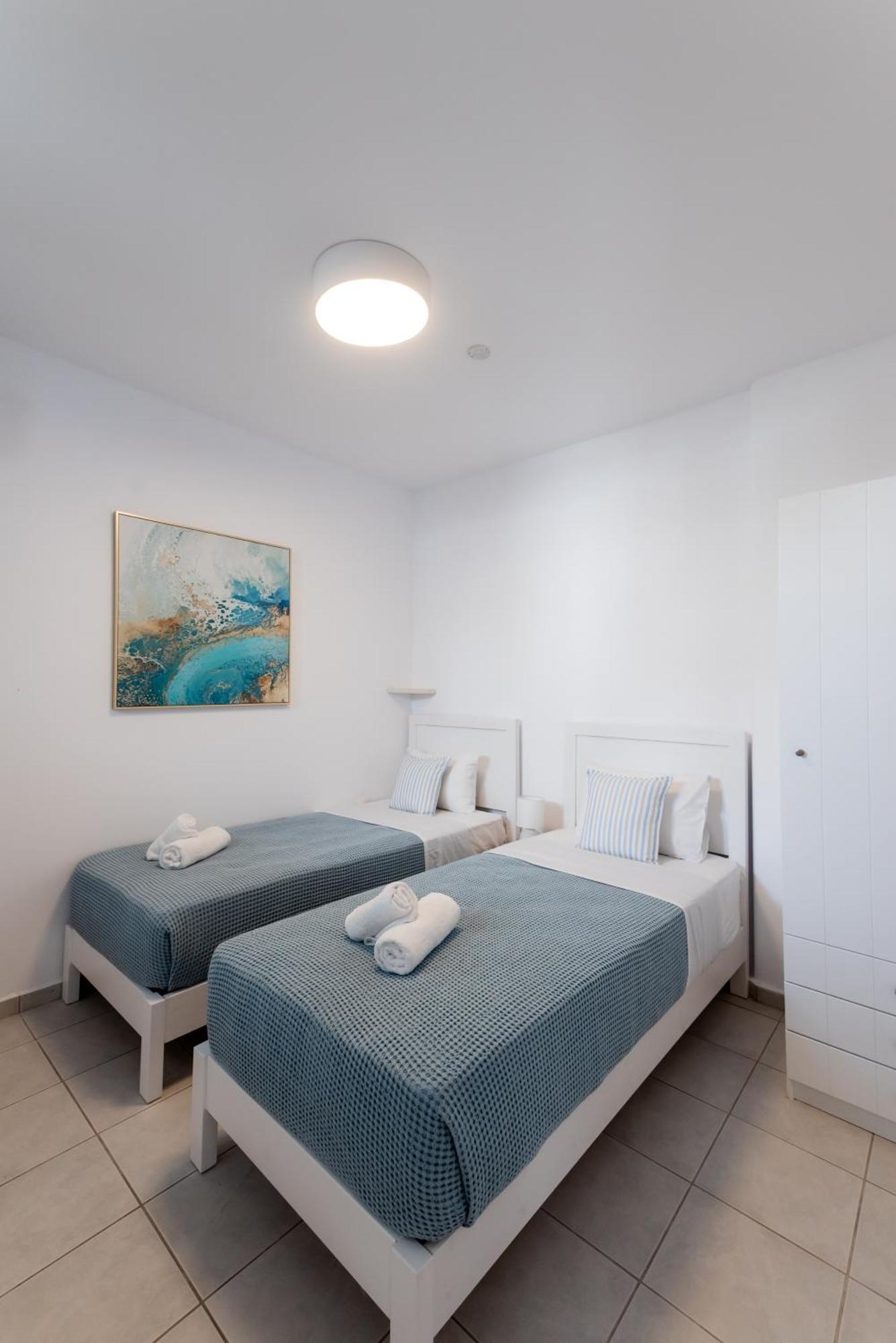 Olive Tree Mykonos Town Semi-Basement Apartment Bagian luar foto
