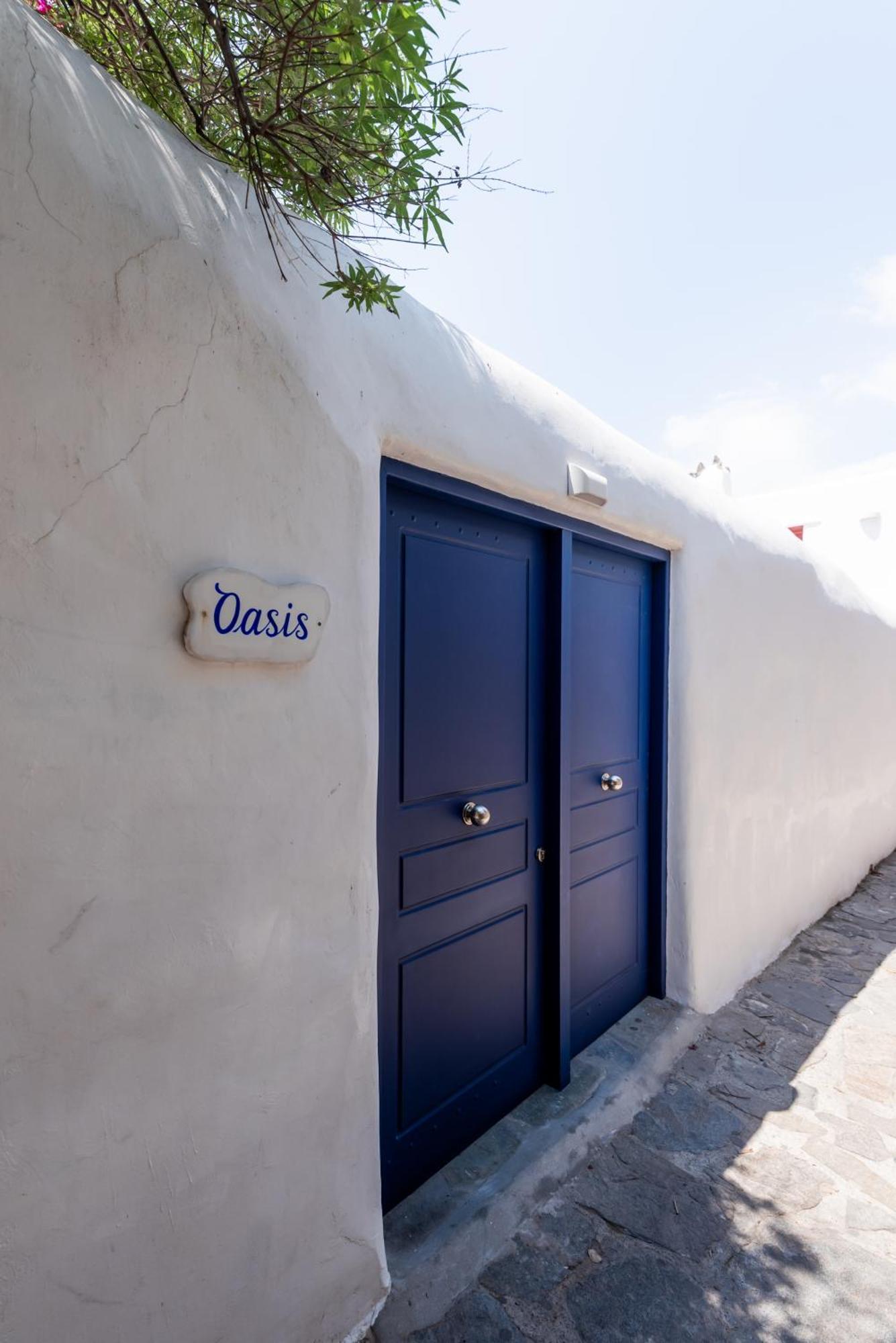 Olive Tree Mykonos Town Semi-Basement Apartment Bagian luar foto